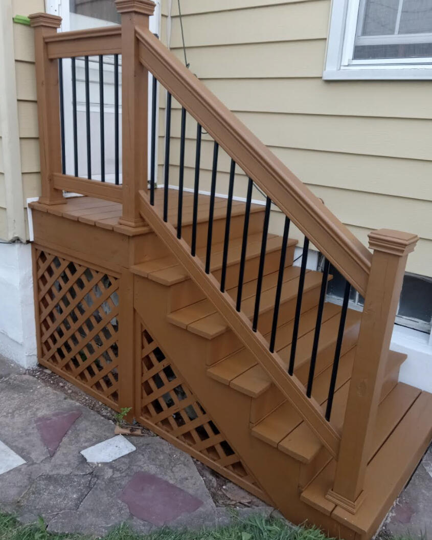 Exterior: Stairs